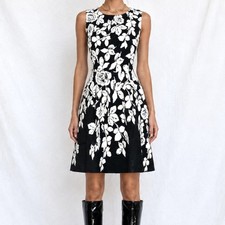 Vintage Y2K Black White Sleeveless Floral Knee Length Flared Skater Dress Size M