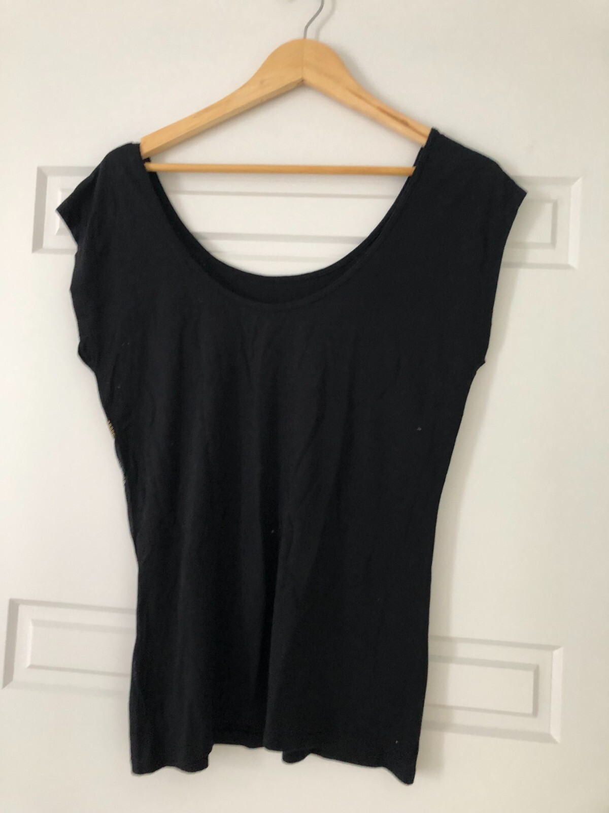 NOW Ladies Scoop Neck Black Top - Size M - 5+ items free AU post - NWOT