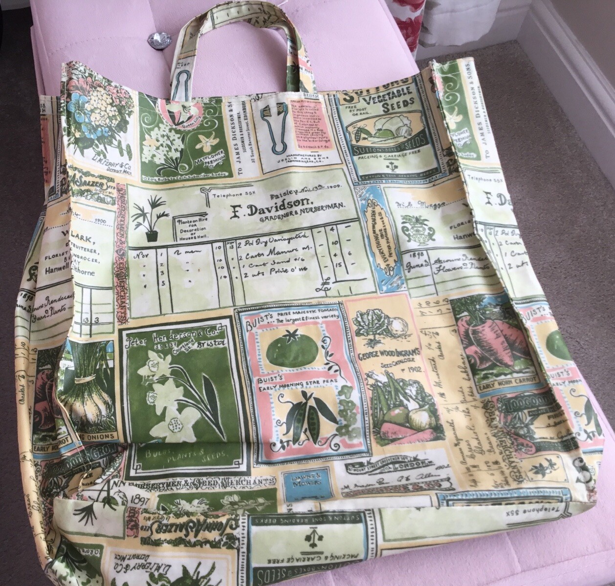 PAST TIMES VINTAGE PVC SHOPPING TOTE BAG WITH A GARDENING/NURSERY/ SEEDS DESIGN