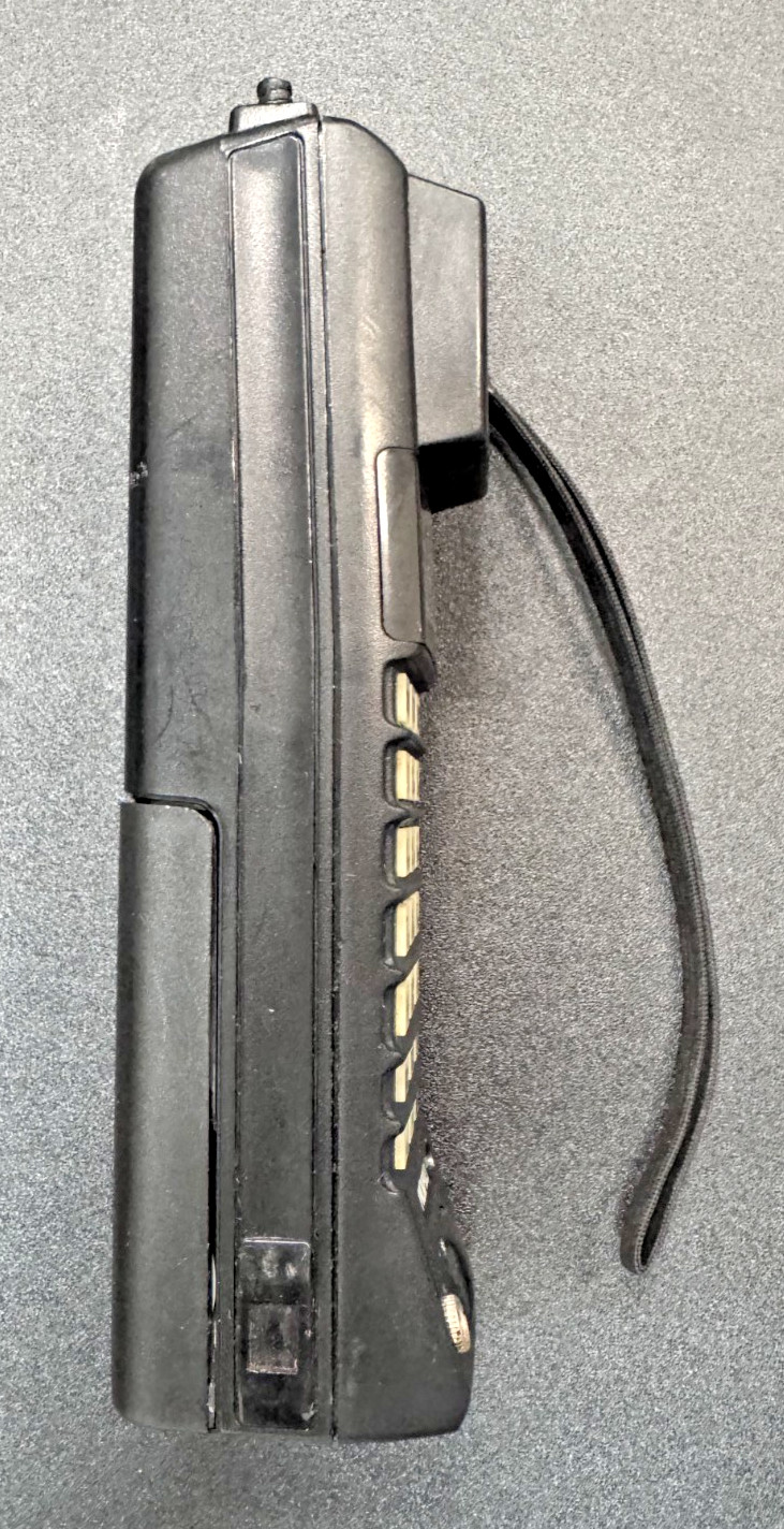 Handportable NovaTel PTR800 Brick Cell Phone 80s