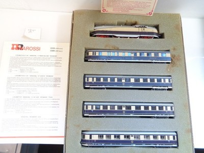 Rivarossi H0 0339 Henschel-Wegmann-Zug mit BR 61 001 der DR 5 tlg. in OVP BH4390