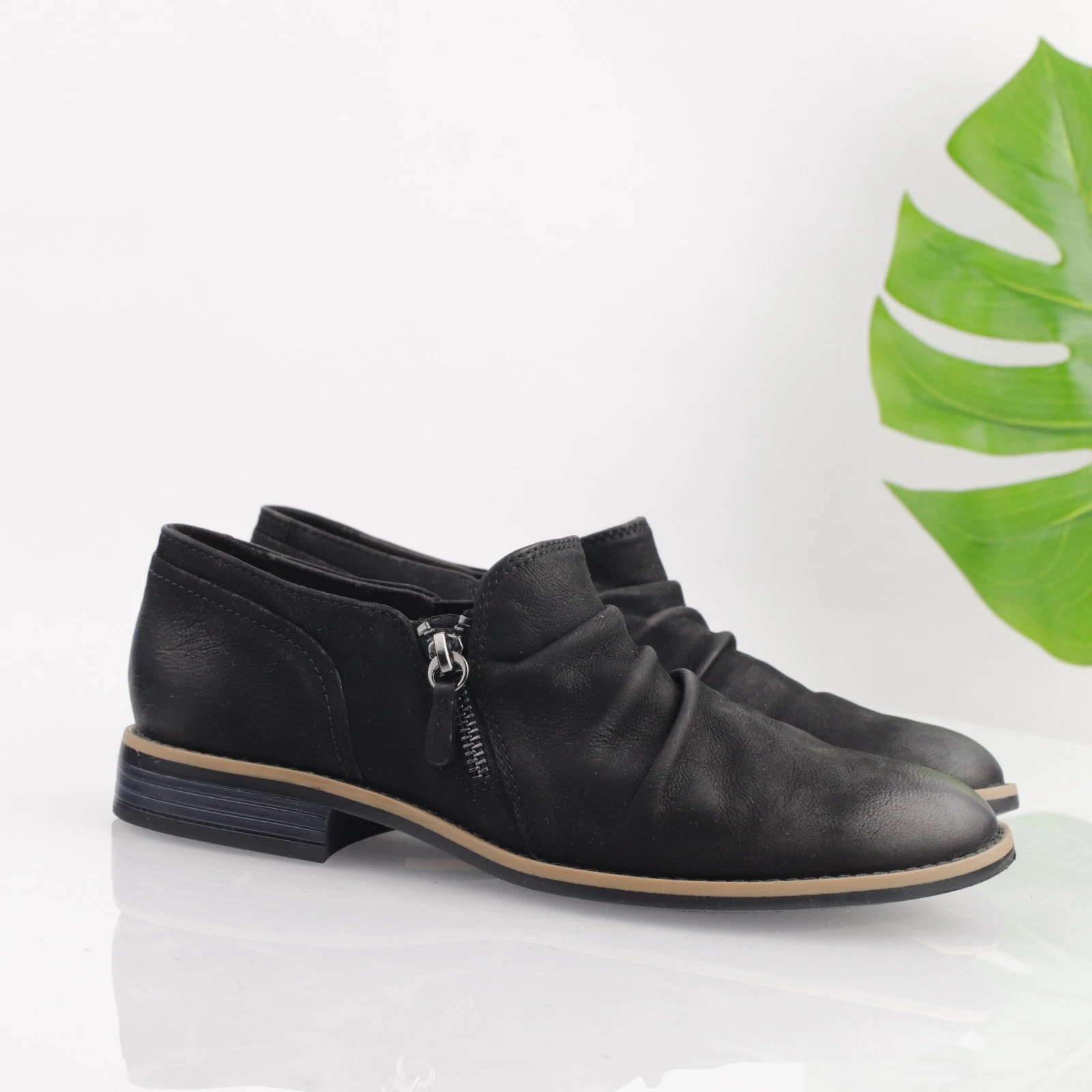 Mocassino Clarks donna Camzin Pace taglia 10 M nero nabuk zip comodo scarpa piatta