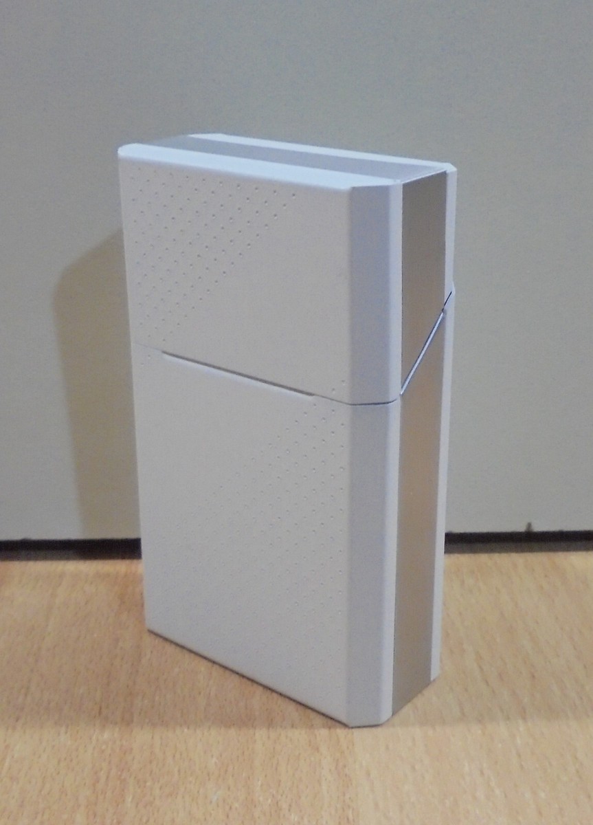DAVIDOFF CIGARETTES ADVERTISIGN WHITE PLASTIC CIGARETTE PACK COVER / CASE