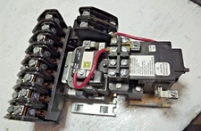 Square D 8903LXO1200V02 30 Amp 12-Pole mechanically held Lighting Contactor 120