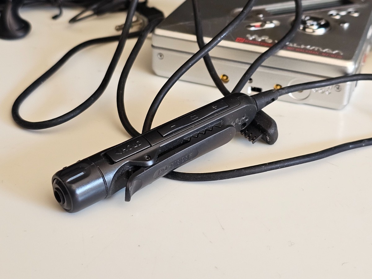 Sony MZ-N710 Mini Disc Net-MD Player/Recorder Walkman Remote