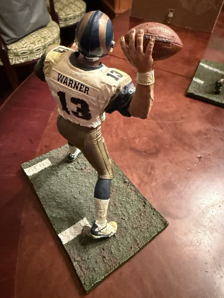 McFarlane Kurt Warner St Louis Rams Loose Complete Figure NFL Hall