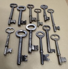 VINTAGE / ANTIQUE  ASSORTMENT OF 12  SKELETON...