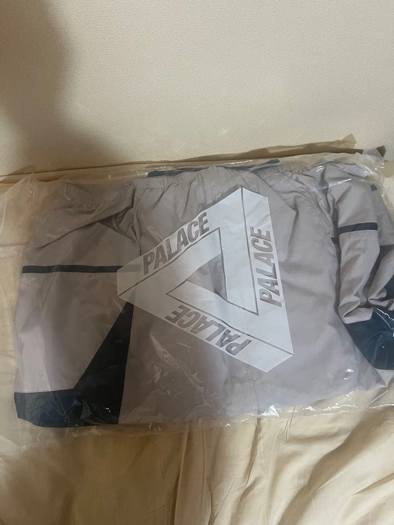 Palace Pro Team 02 Shell Jacket Light Grey XL Waterproof Hooded