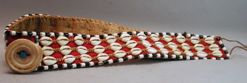 COLLAR AFRICANO JOYERÍA ADORNO CEREMONIAL ORIGINAL KUBA CUENTAS CÁSCARA DE COWRIE - Imagen 5 de 12