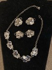 Sarah Coventry Set Leaf necklace and four clip-ons  — photo 3