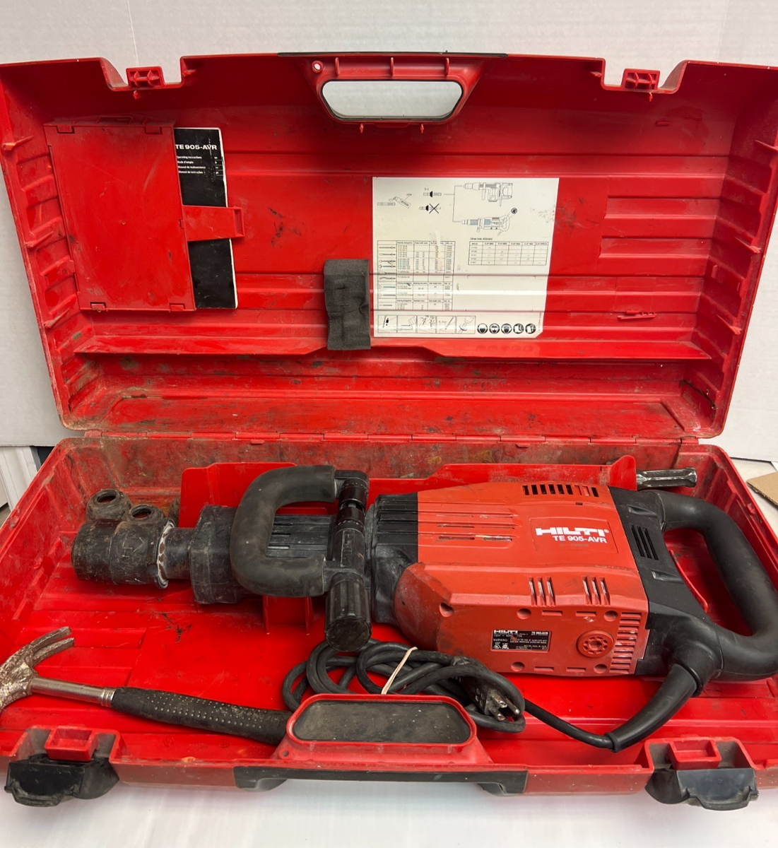 Hilti Te 905 AVR Demolition Jack Hammer Concrete Breaker W/case