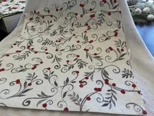 St Nicholas Square Holly Berry 18”x13” Set Of 4  Lined Placemats Polyester