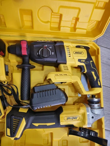 Kit 4in1 Trapano avvitatore,impulsi,smerigliatrice,tassellatore,2x4Ah,caricatore - Foto 5 di 6