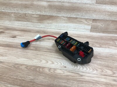 BMW OEM E65 E66 745 750 760 REAR TRUNK DISTRIBUTION FUSE BOX RELAY 2002-2008 2