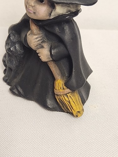 VTG Duncan 1973 Ceramic Halloween Witch w/ Broom & Cat Figurine 4" - Picture 5 of 9