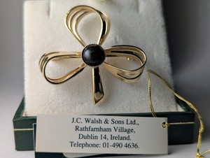 Authentic The Emerald Isle Triskelion- Connemara Marble And Gold Shamrock Talisman