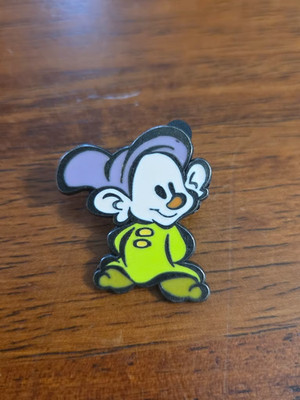 Disney Trading Pin Dopey Dwarf Stylized Cuties Snow White