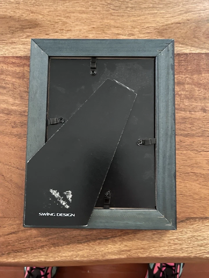 Moldura preta da marca Swing Design - tamanho da foto 5x7 - madeira pintada boa! - Imagem 2 de 2