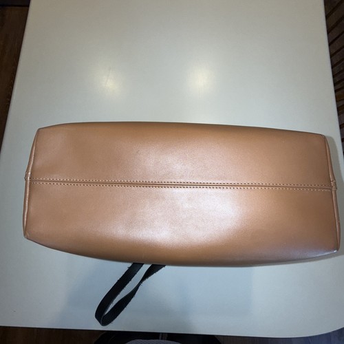 FEED 100% Leather Tote Bag Embossed Brown Caramel with Black Straps - Picture 11 of 15
