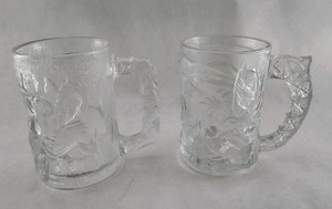 VTG 1995 Batman Forever McDonald's 2pc Set Batman & Robin EMBOSSED 3D Glass Mugs