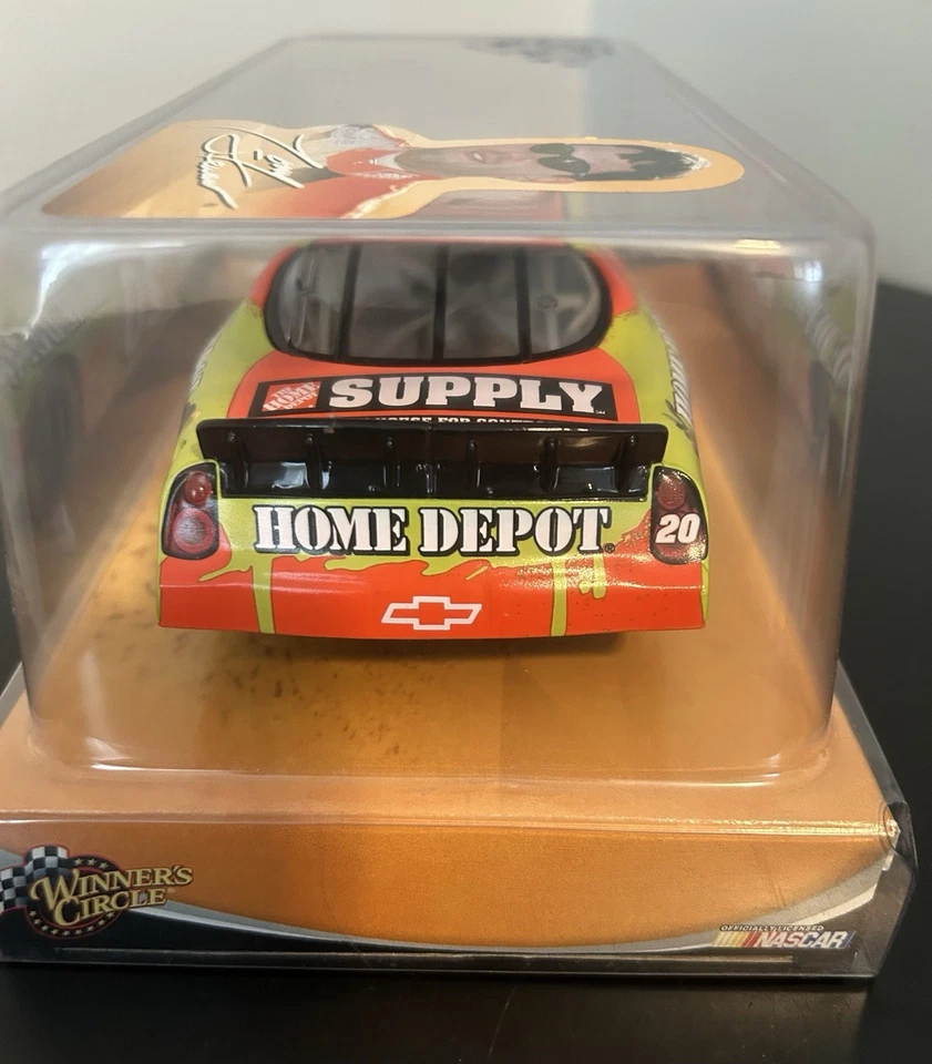 2004 Winners Circle Tony Stewart #20 Home Depot Shrek2 1:24 Diecast Car New Box - Image 2 of 4