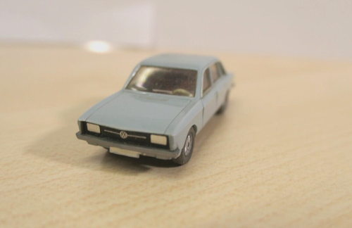 Wiking 1:87 - VW K 70, Lenkrad eingesetzt - hellblaugrau - 47/1 - (W8) - Bild 3 von 10