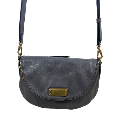 Marc Jacobs Women s Grey Leather Classic Q Natasha Shoulder Bag Gold Details SzM