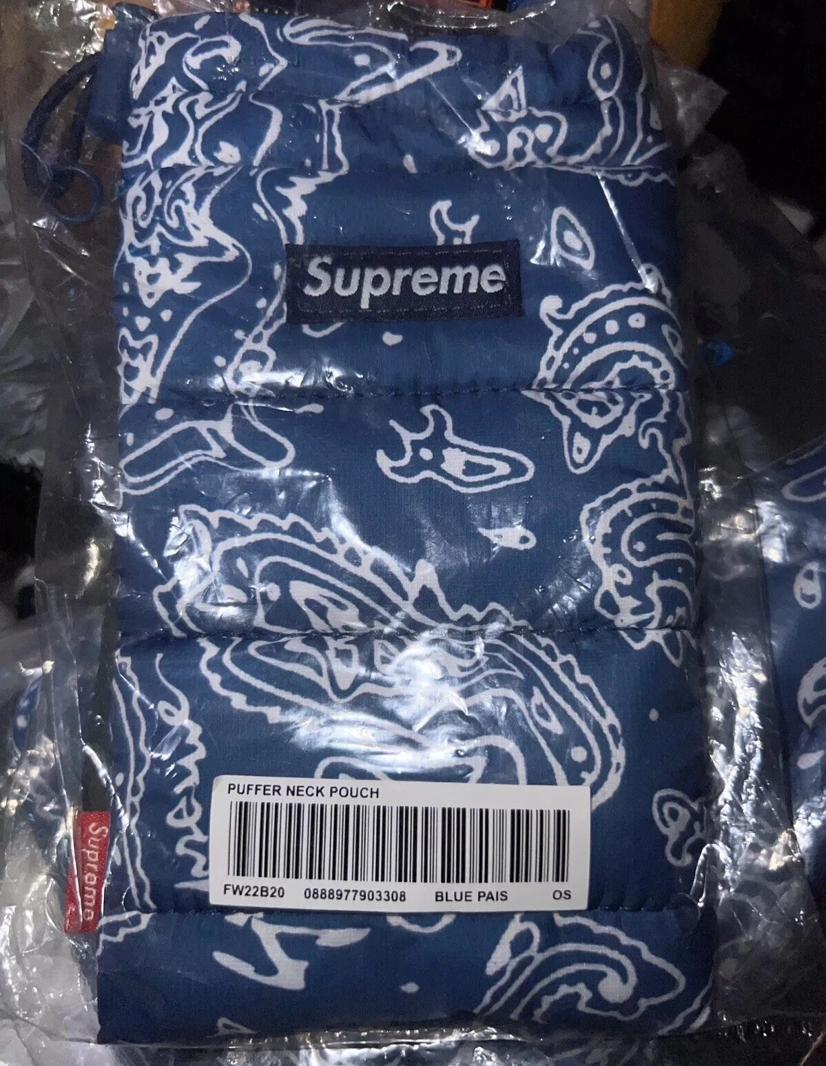 Sac pochette col tampon Supreme bleu Paisley FW22 Supreme New York 2022 Neuf