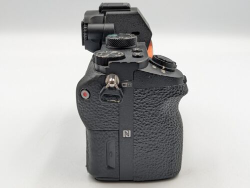 Sony Alpha a7 II 24.3MP Mirrorless Digital Camera Body ILCE7M2/B y175 - Picture 8 of 18
