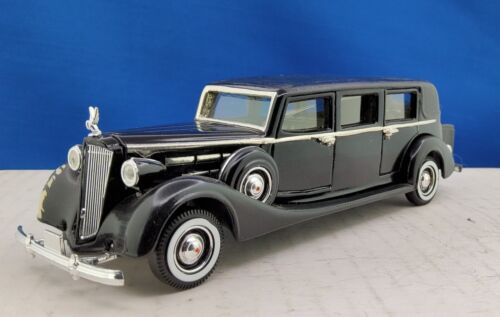 1937 PACKARD STRETCH LIMOUSINE 1/43 SCALE BY ELC/MESQUITE MODELS #P8