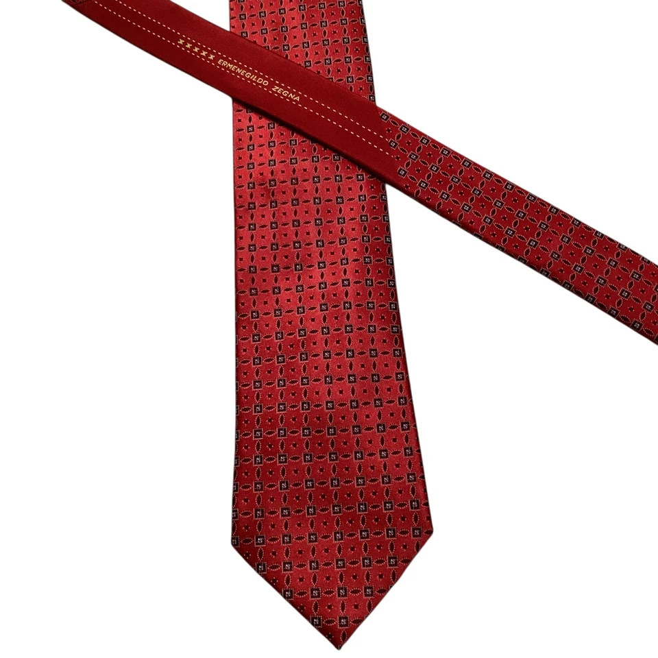 Corbata ERMENEGILDO ZEGNA ***** Para Hombre 100% Seda ITALIA Lujo Geométrica Roja Usada en Excelente Condición Foto 4 de 4