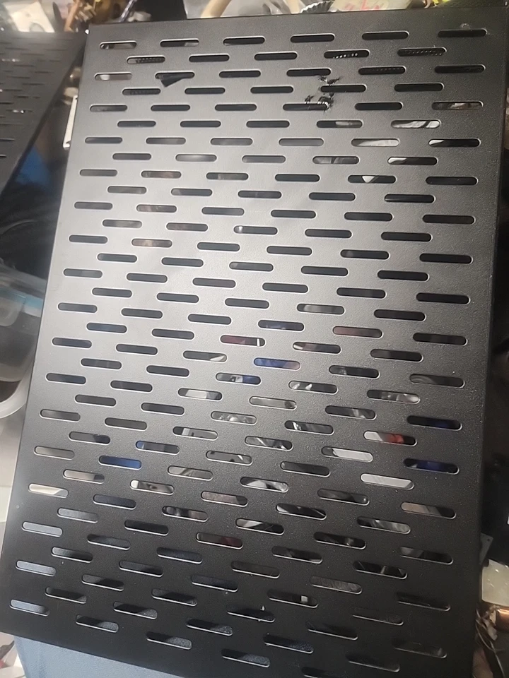 Estante para rack de servidores - 19" montaje en rack, capacidad 175 lb Foto 2 de 3