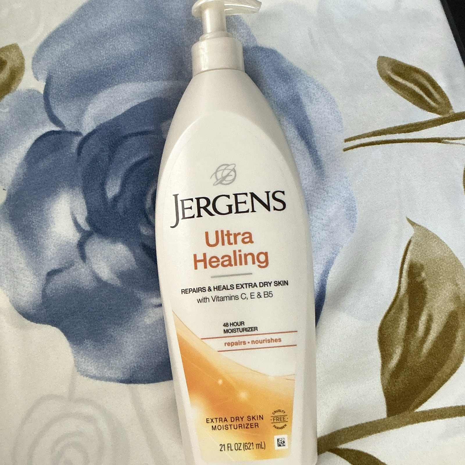 Jergens Ultra Healing Hydrating Body Lotion for Dry Skin 21 fl oz