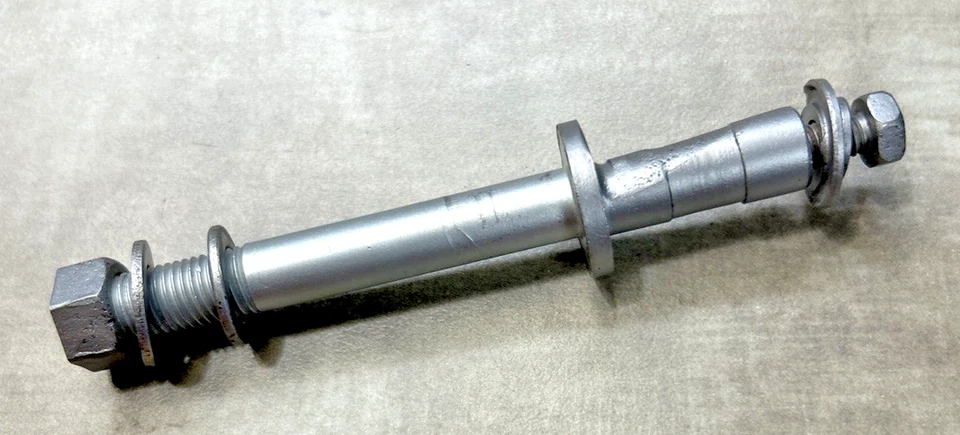 Soporte tensor cadena Suzuki RM125 250 1975-88 61361-41701 genuino USADO Foto 2 de 4