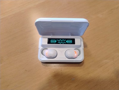 SimplyTech Power-X True Wireless Earbuds mit LED Powerbank Ladecase   Weiß, Neu