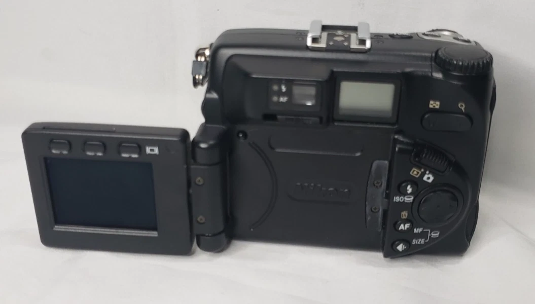 Nikon COOLPIX 5000 Digital Cameras for Sale | Shop New & Used