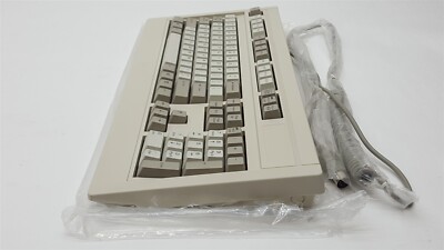 Fujitsu FKB4725-101 5-Pin DIN Mechanical Clicky QWERTY 104-Key