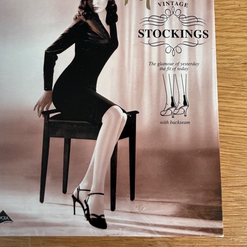 Pretty Polly Vintage Nylons Back Seam 10 Denier Nude Size Medium Large Stockings - Picture 5 of 10