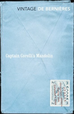 Captain Corelli's Mandolin Paperback Louis de, de Bernieres, Loui