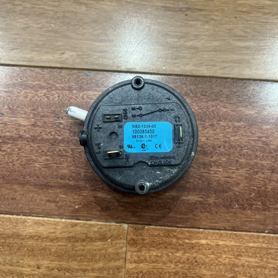 #ad CLEVELAND CONTROLS AO SMITH 100085450 NS2 1334 00 CYCLONE VERTEX PRESSURE SWITCH $20.00
