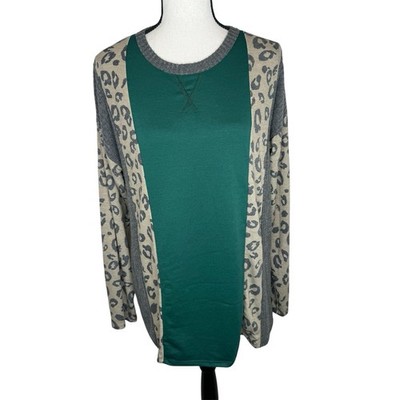Heimish USA Women s Small Long Sleeve Leopard Gray & Green Stretch Top T-Shirt