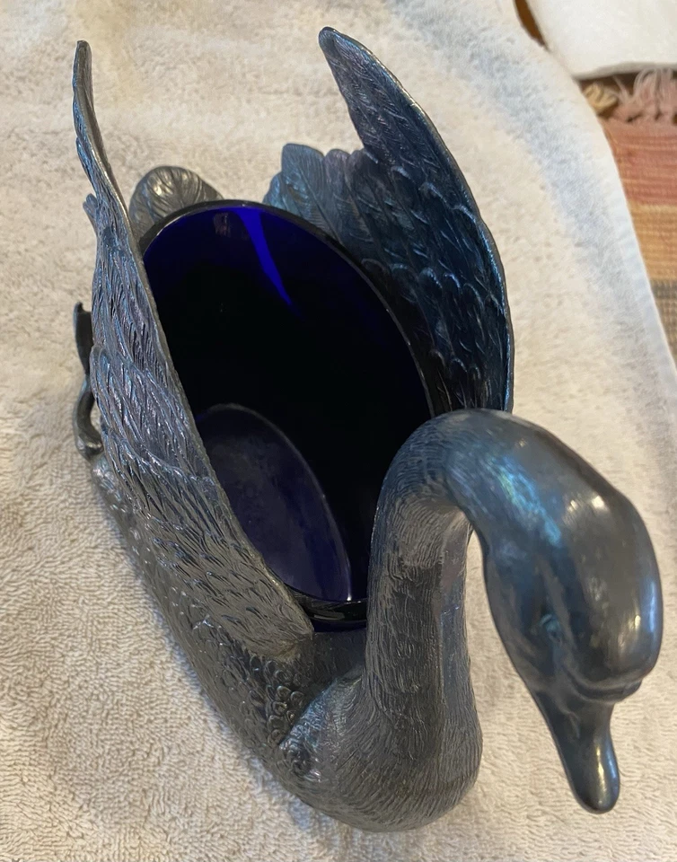 ANTIQUE JENNINGS BROS METAL SWAN CANDY DISH WITH COBALT GLASS INSERT C. 1890’S - Image 4 of 4