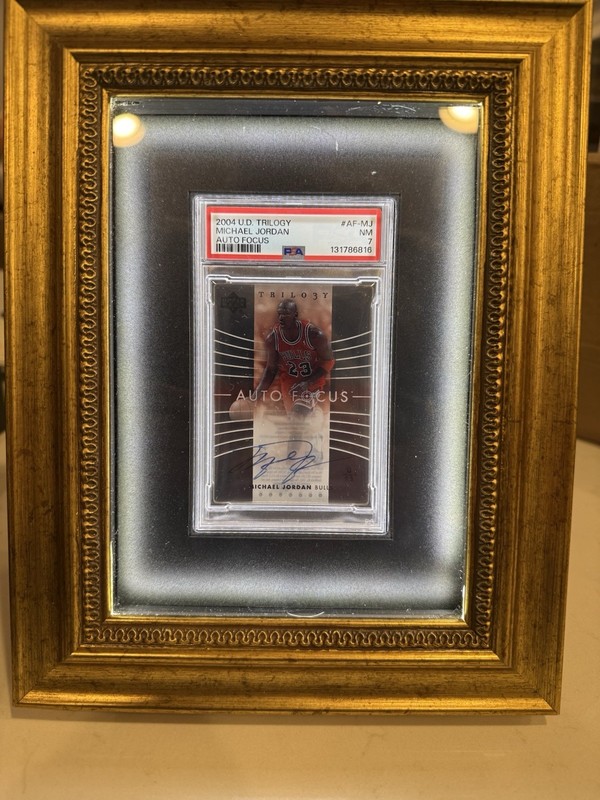Upper Deck 2004-05 Trilogy AutoFocus Michael Jordan Bulls AF-MJ PSA 7 Auto pop 4