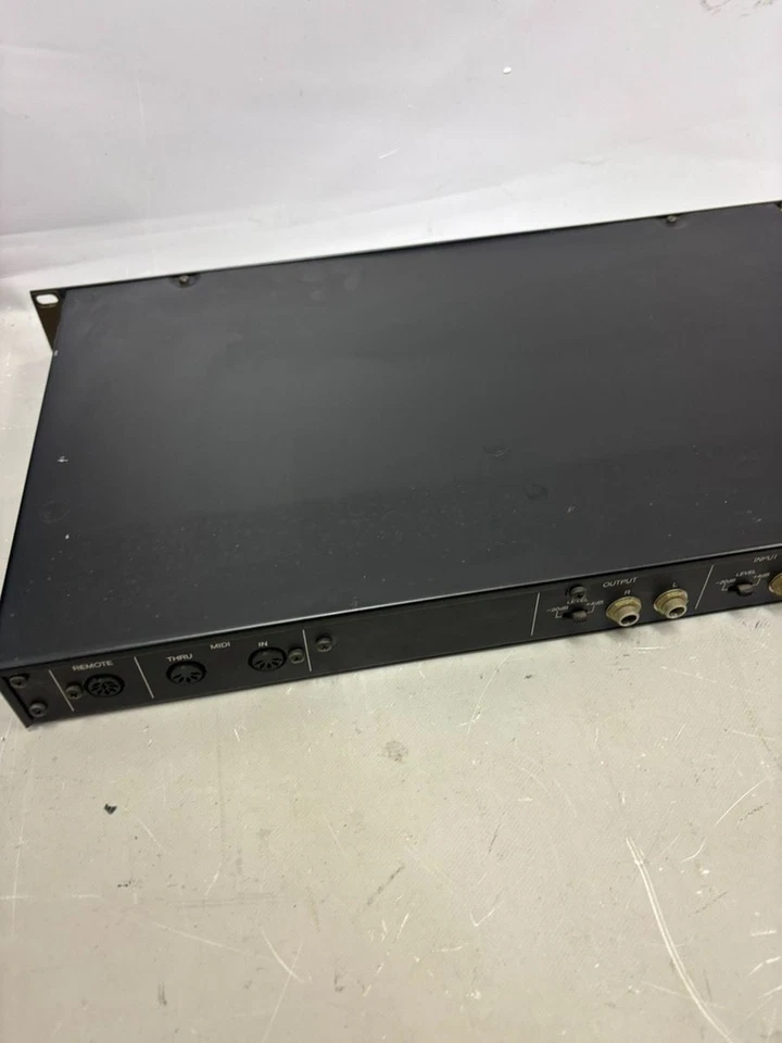 Yamaha SPX90II Multi Effects Processor Rack Reverb Delay Chorus from Japan Vint - Image 3 of 4