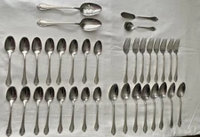 1847 ROGERS BROS REMEMBRANCE SILVERPLATE FLATWARE 36 pieces