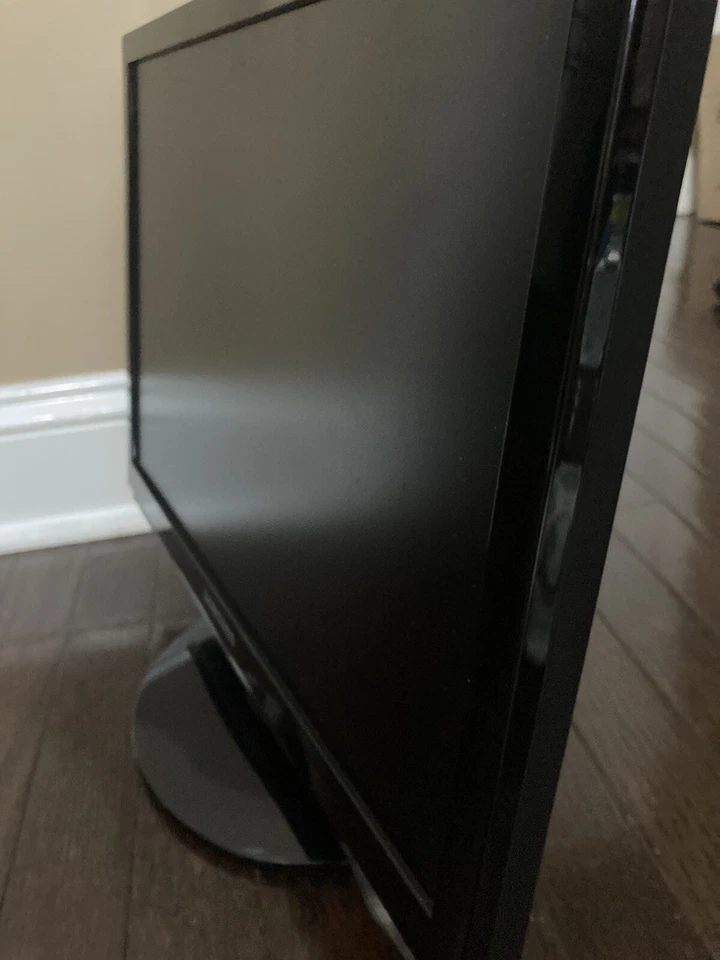 Samsung SyncMaster 953BW(broken) - Image 2 of 4