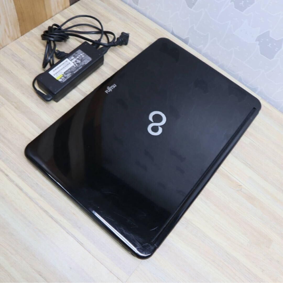 FUJITSU LIFEBOOK AH56/g Intel Core i7 2670QM 2.30 GHz SSD FUJITSU LIFEBOOK AH56/g Intel Core i7 2670QM 2.30 GHz SSD