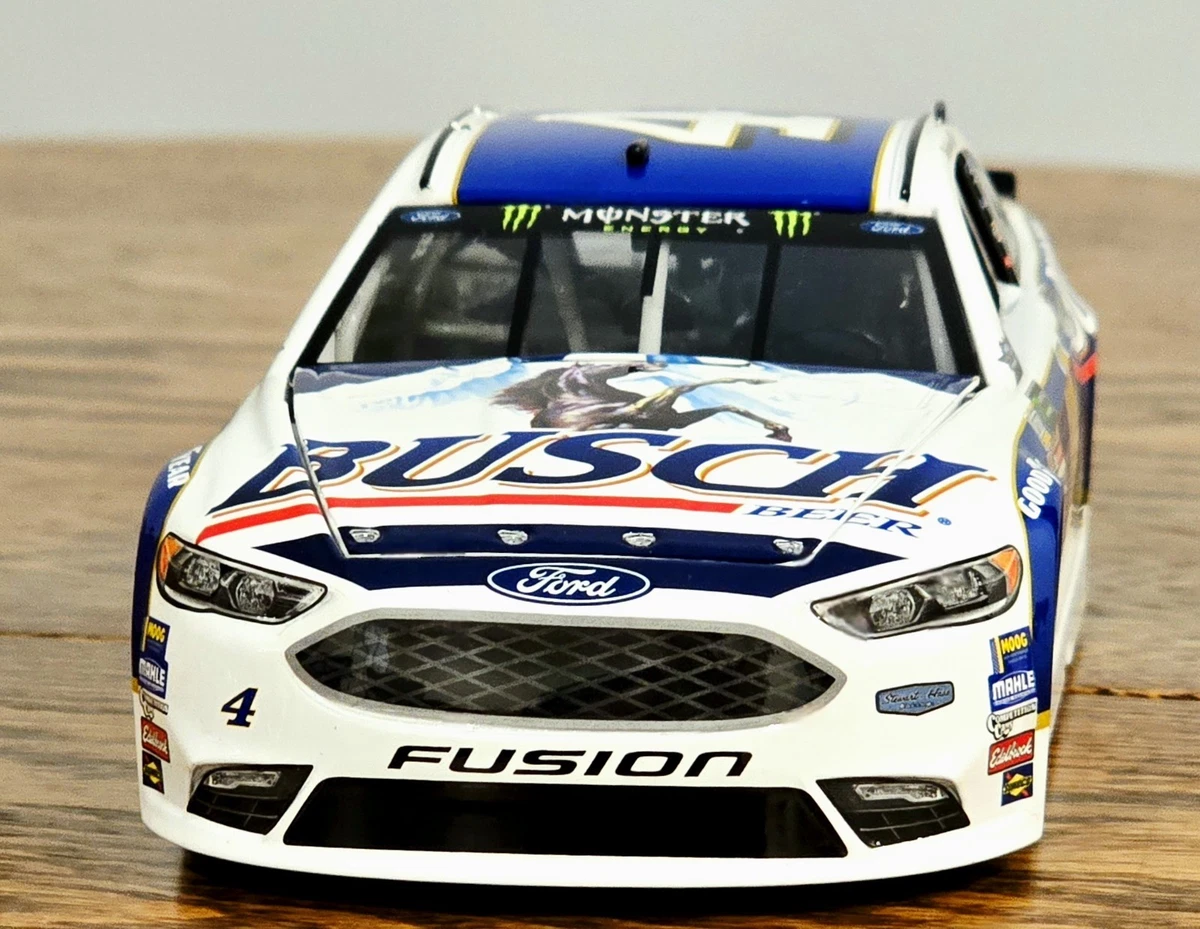 Preços baixos em Kevin Harvick 1:24 Carros de Corrida NASCAR