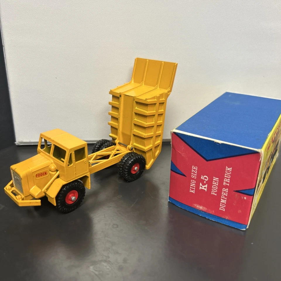 Matchbox K-5A Foden Tipper Truck yellow RED plastic wheels near mint / boxed - Image 4 of 4