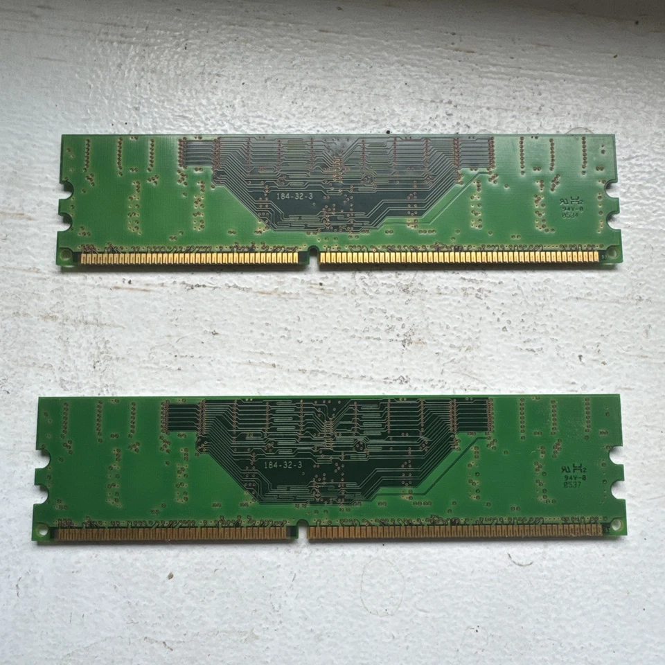 Infineon HYS64D32300HU-5-C 256MB DDR-400 (PC-3200) PC-3200U RAM Memory - Image 2 of 2